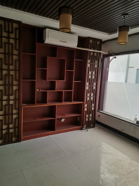 7天連鎖酒店樓下的臨街門(mén)市房出租