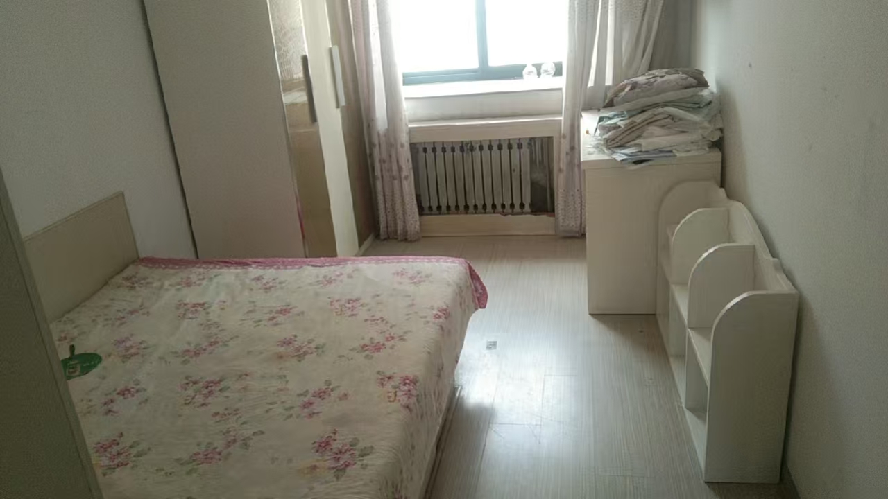 匯泉花園一樓精裝修家電家具齊全拎包入住