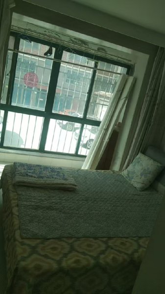 匯泉花園一樓精裝修家電家具齊全拎包入住