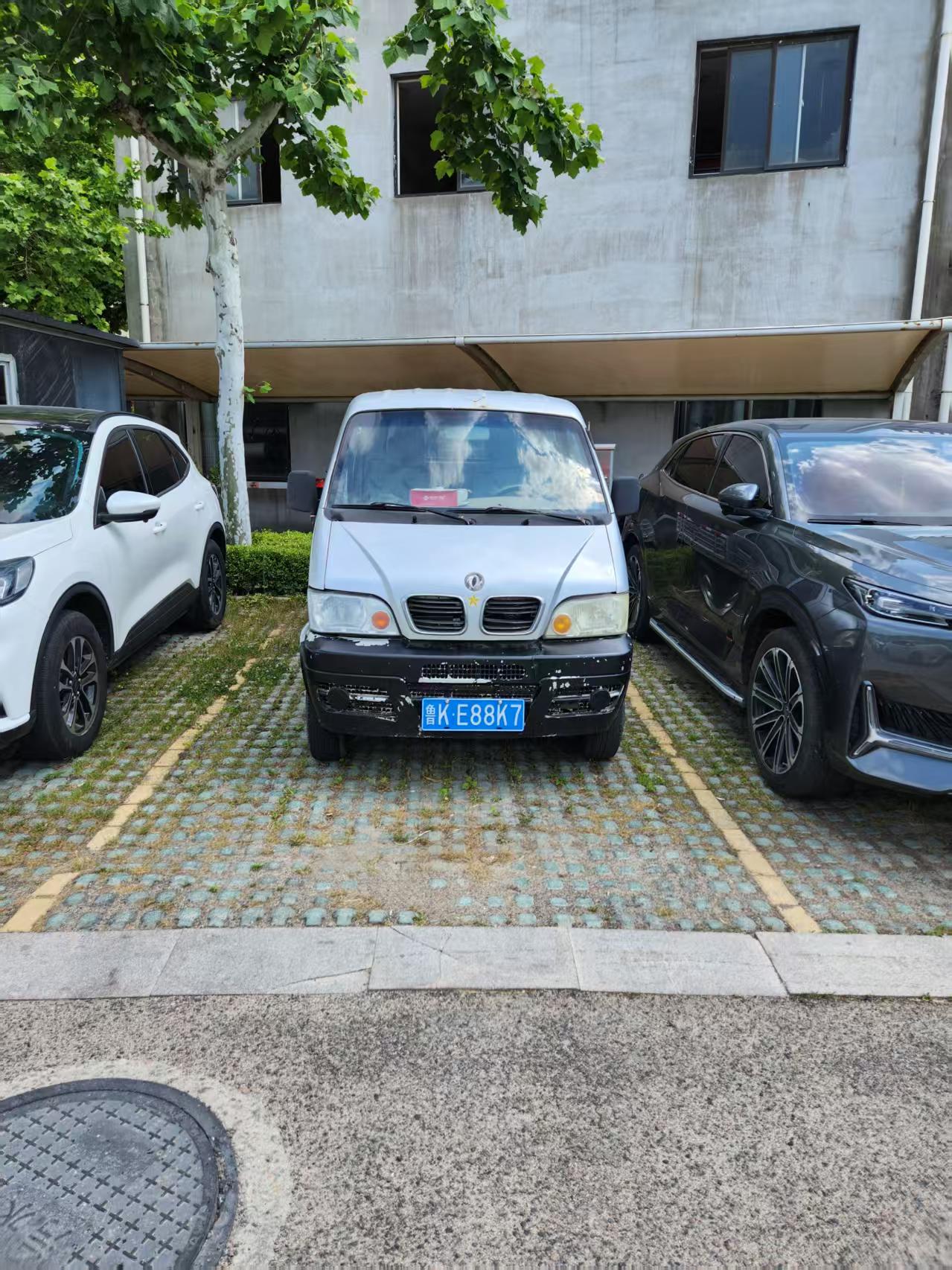 出售13年東風(fēng)小貨車