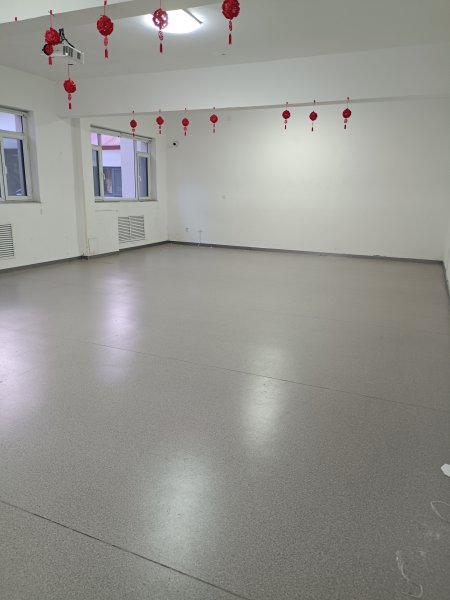 聚能托管（文登師范學(xué)校西側(cè)）有少量辦公室對(duì)外出租、合作