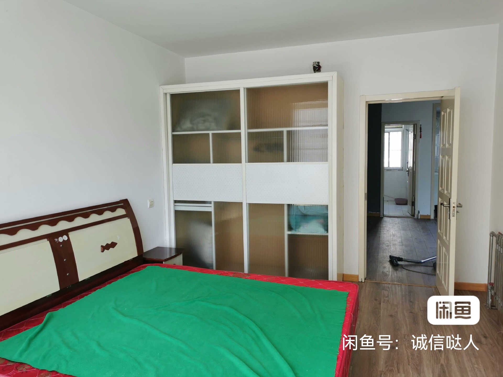 出租文登環(huán)島花園住人一樓兩室一廳