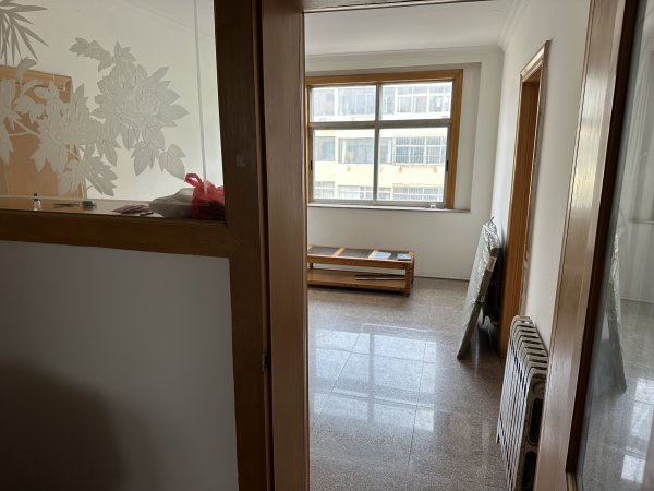 吉房出售桃園小區(qū)三樓15萬