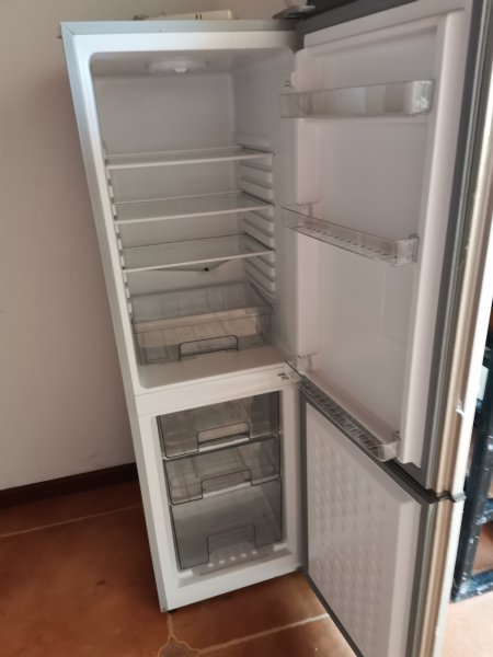 溫州商廈復(fù)式的公寓出租，家具家電齊全