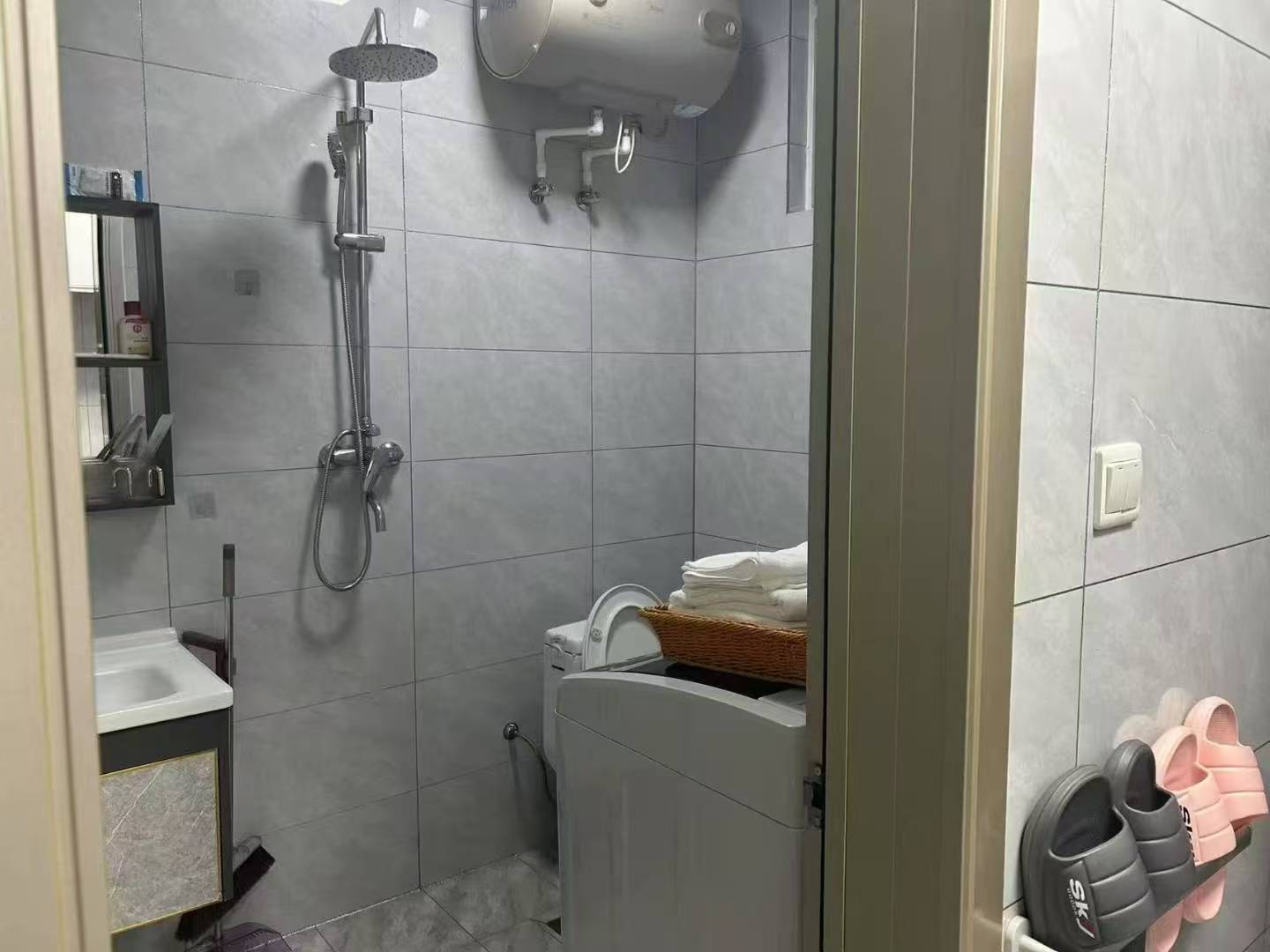 【出租】寶宇公館電梯5樓家具家電齊全900/