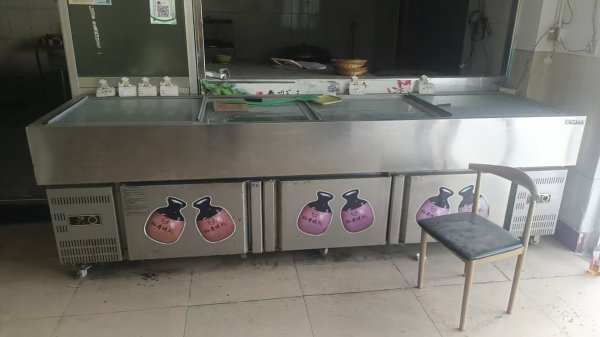 開發(fā)區(qū)龍山路臨街商鋪出租