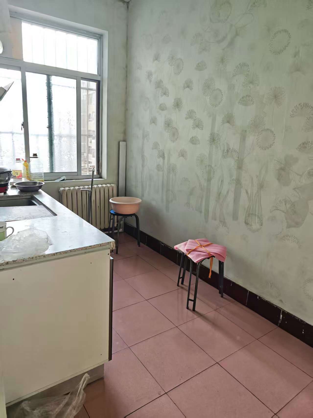 初家園街10-3誠信超市門市三樓