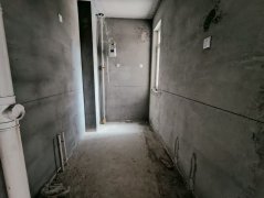 @39.8萬，二中，萬潤城，電梯好樓層，毛坯2室