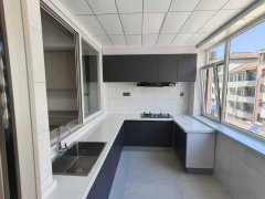 西樓威鳳街三樓148平四室43.8萬