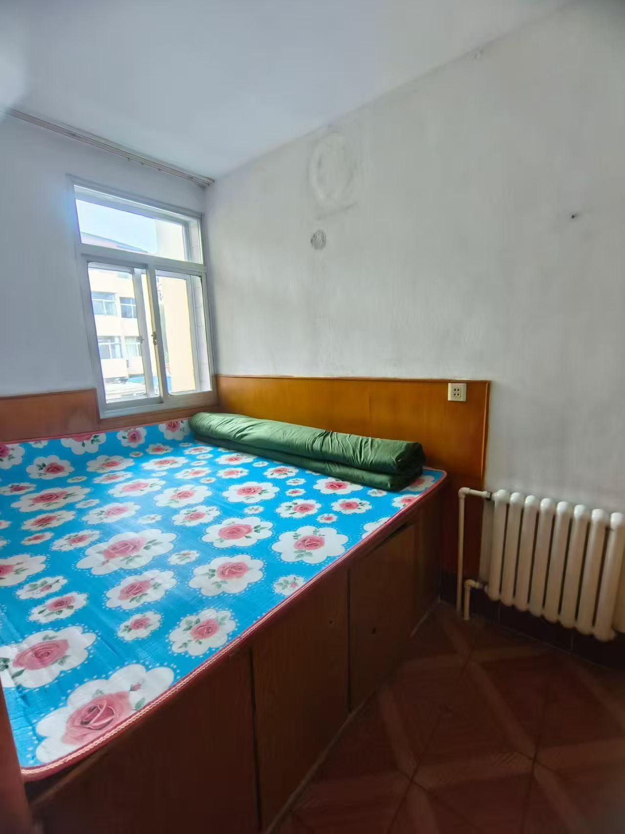 城北貼地2樓80平兩室500元