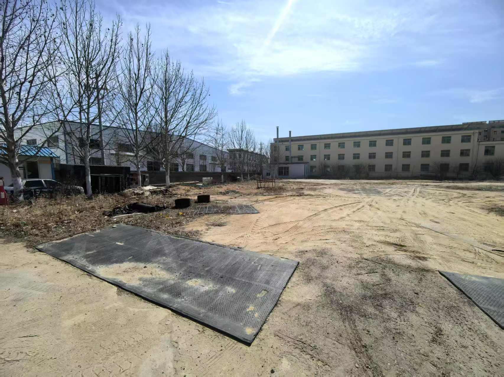 文登開發(fā)區(qū)廣州路東首路北二層樓及倉庫、空曠場地出租