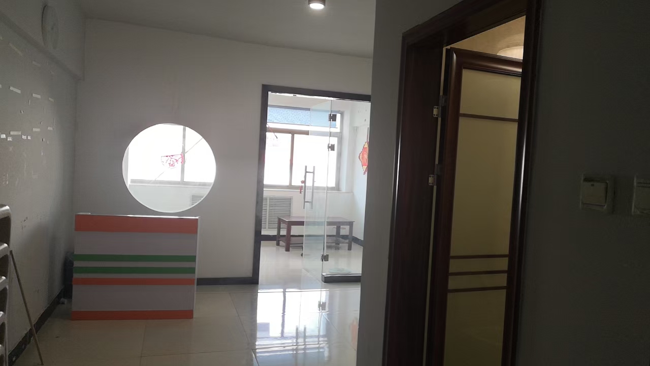 豐華賓館三樓寫(xiě)字樓招租