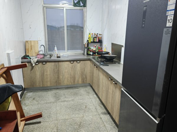 宏利物流對面兩層門市出租