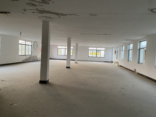 青石河村500+平方門(mén)市房一手出租