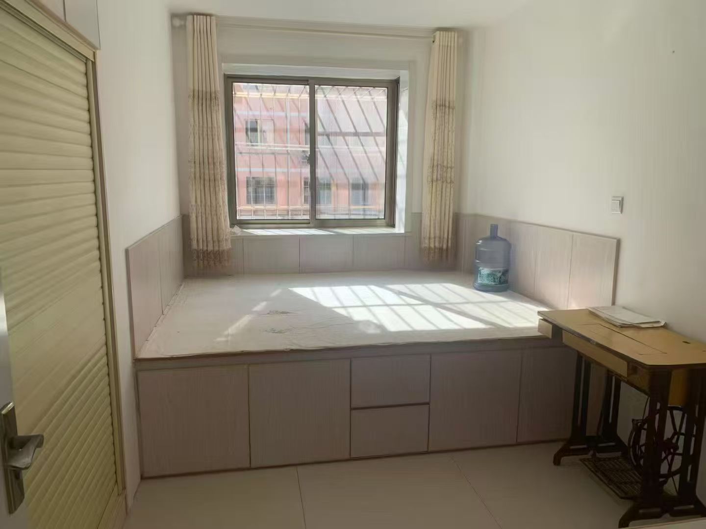 出租 峰南村 住人1樓 2室 86平1000/月