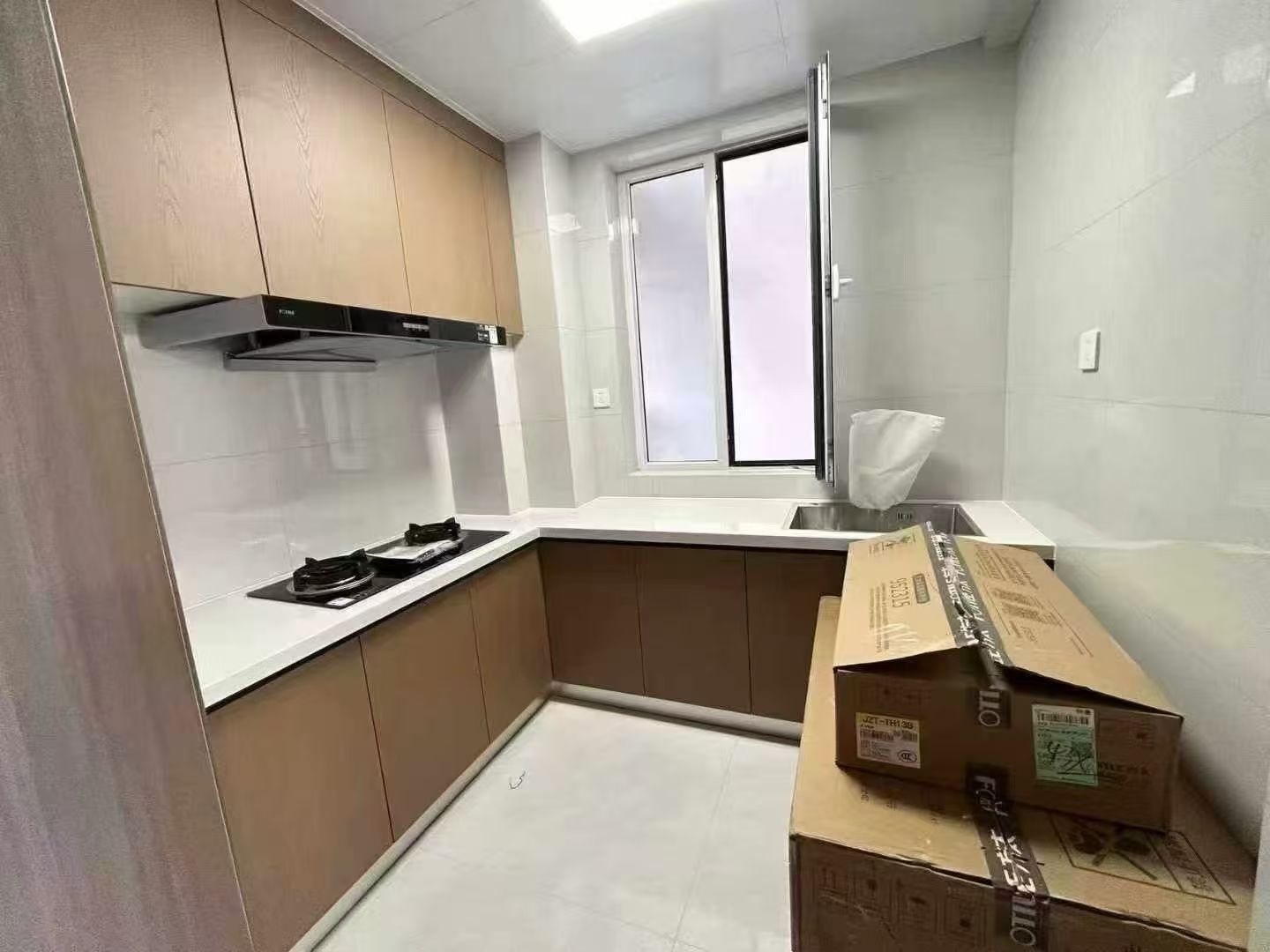 上海豪庭最南排電梯6樓110平三室兩衛(wèi)55.8萬 上海豪庭最南排電梯6樓110平三室兩衛(wèi)55.8萬