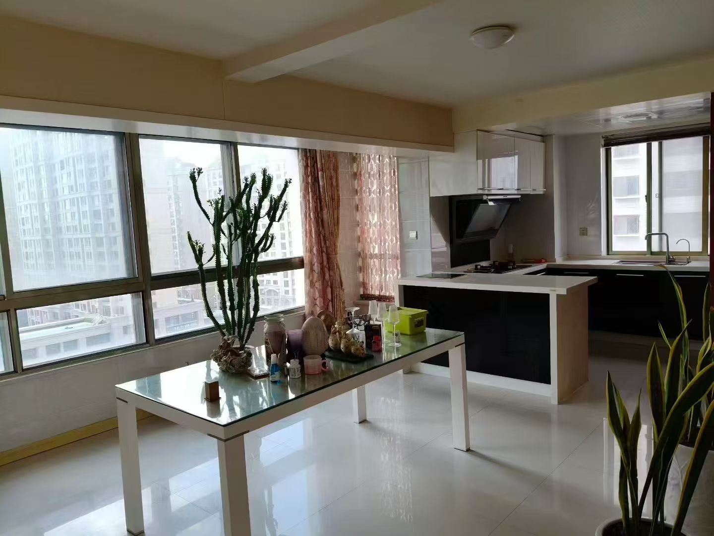 御林華府 155. 27平精裝修三室兩衛(wèi)69.8萬 御林華府 155. 27平精裝修三室兩衛(wèi)69.8萬