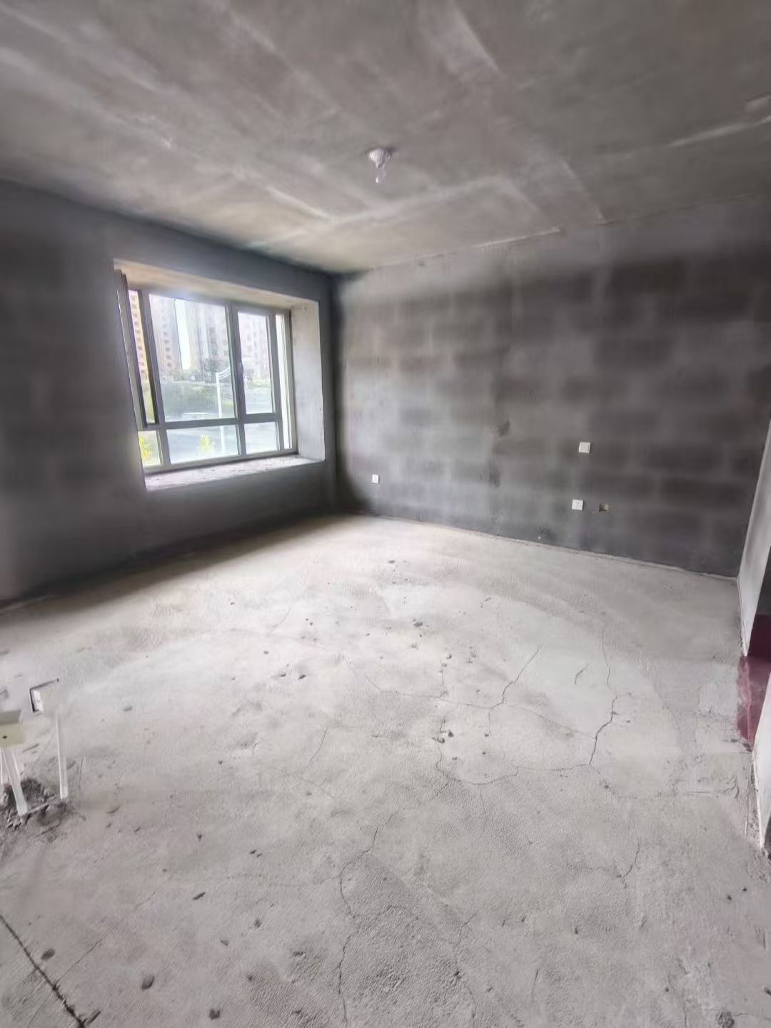 海泰二期多層住人三樓109平三室兩衛(wèi)46.8萬 海泰二期多層住人三樓109平三室兩衛(wèi)46.8萬