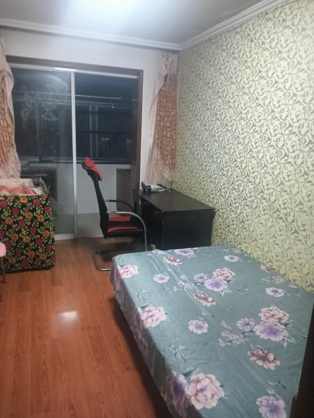 急售實(shí)驗(yàn)中學(xué)**房