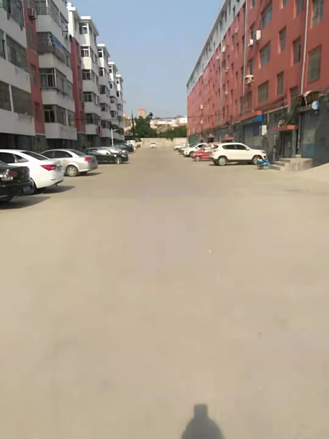 大潤(rùn)發(fā)肯德基往北5百米