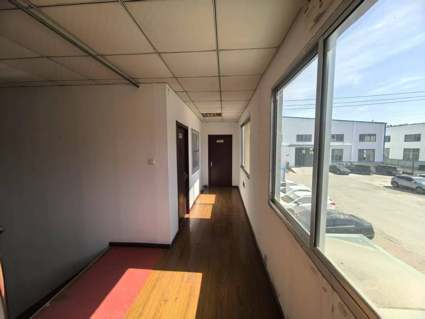 文登開發(fā)區(qū)廣州路東首路北二層樓及倉庫、空曠場(chǎng)地出租