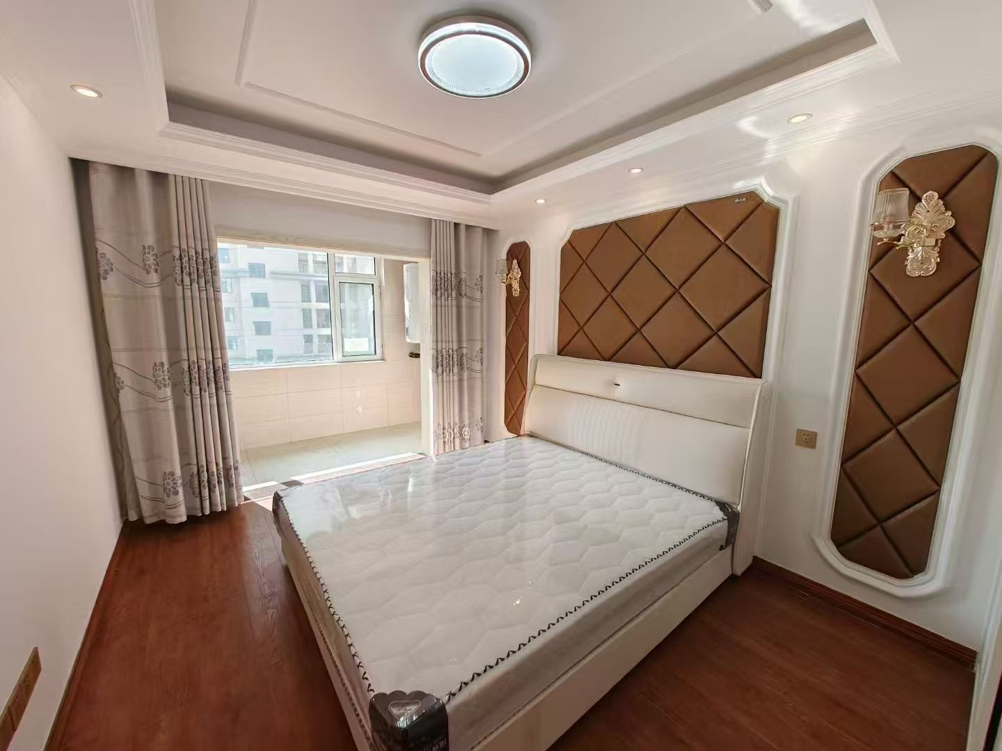 德紅世紀華府5樓東邊戶122平三室兩衛(wèi) 德紅世紀華府5樓東邊戶122平三室兩衛(wèi)