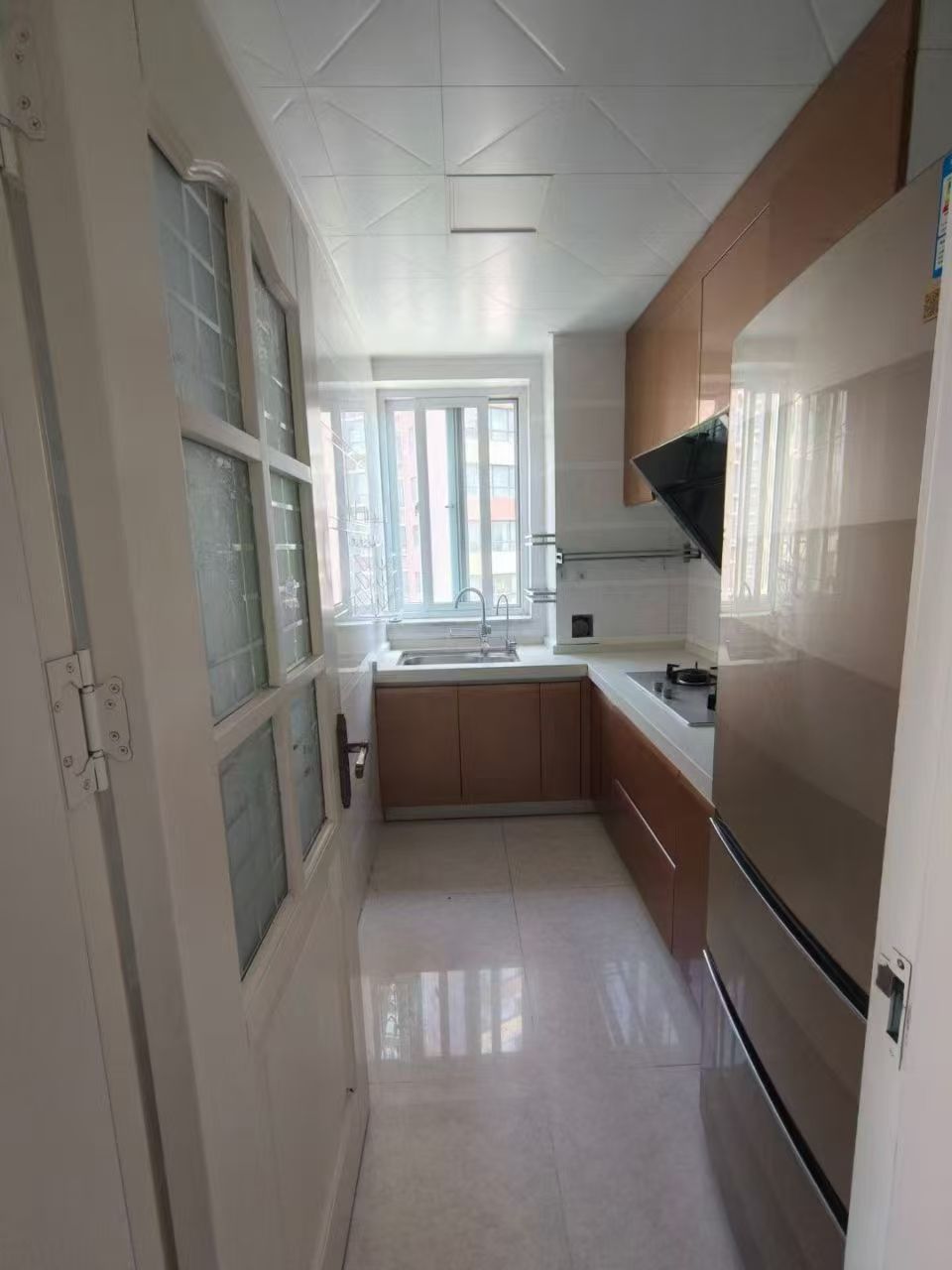 文山書香苑電梯小高層6樓西邊戶 127平三室兩衛(wèi)69.8萬 文山書香苑電梯小高層6樓西邊戶 127平三室兩衛(wèi)69.8萬