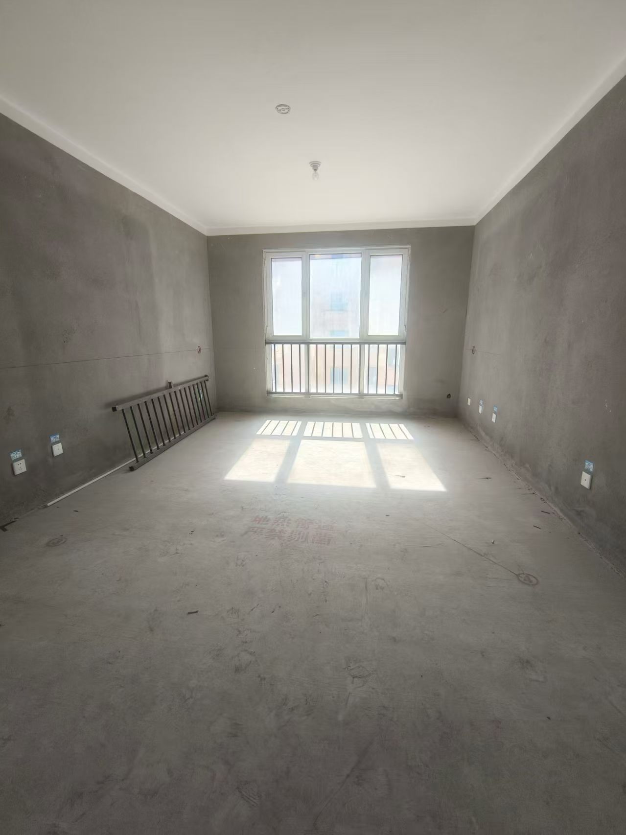 山能伴山林語小高層電梯好樓層97.58平兩室?guī)к囄?9.8萬 山能伴山林語小高層電梯好樓層97.58平兩室?guī)к囄?9.8萬