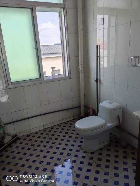 文登營保得路8—4號(hào)有樓出租