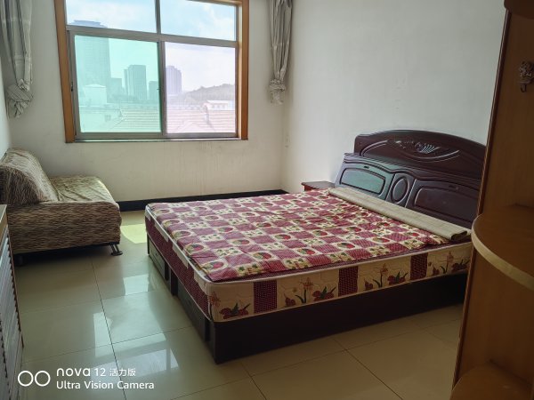 文登營保得路8—4號(hào)有樓出租