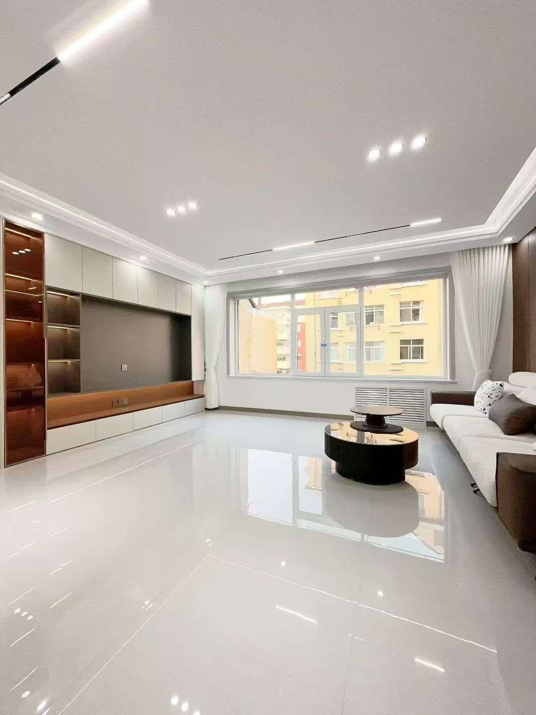 水利局家屬樓精裝四室二樓 157.62平45.8萬(wàn) 水利局家屬樓精裝四室二樓 157.62平45.8萬(wàn)