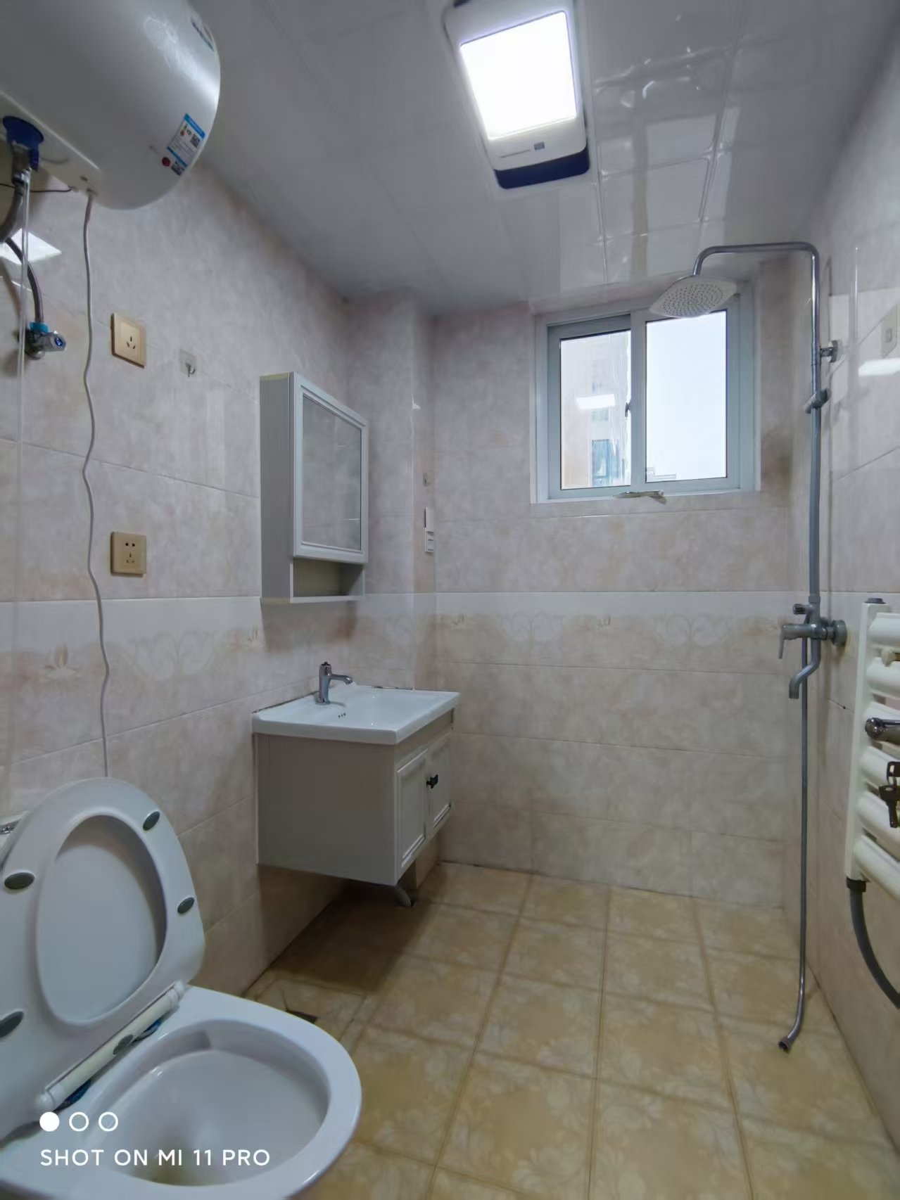 【出租】中央龍灣140平3室月租1700