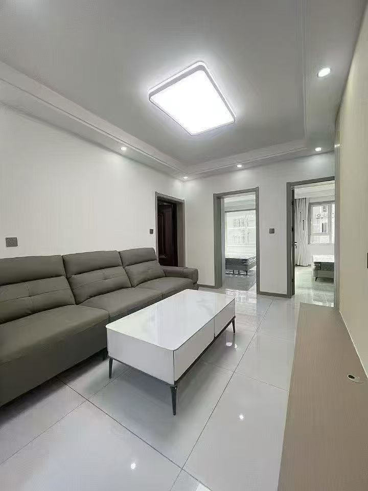 初家園街貼地2樓82.95平精裝三室29.8萬(wàn) 初家園街貼地2樓82.95平精裝三室29.8萬(wàn)