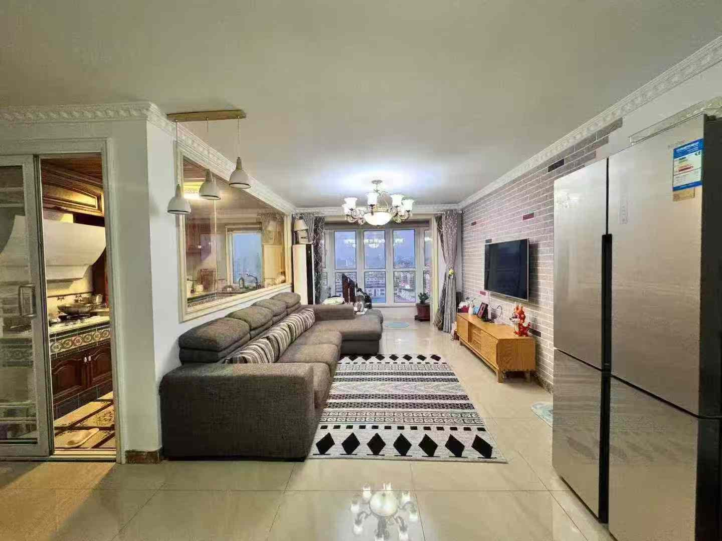 龍澤苑電梯最好樓層116兩室豪華裝修54.8萬 龍澤苑電梯最好樓層116兩室豪華裝修54.8萬