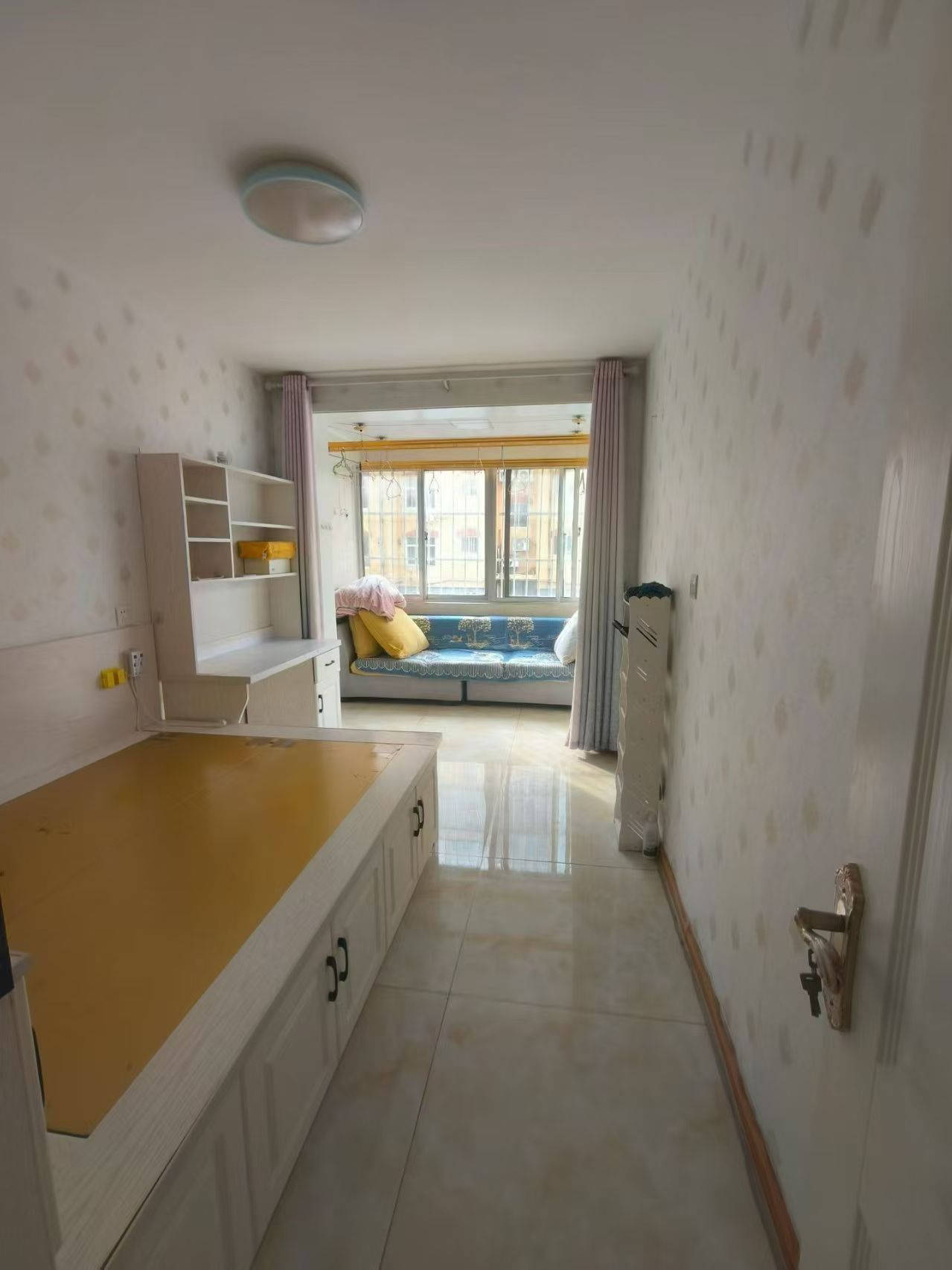 三里河仙山公園附近2000年一樓80平三室精裝26.8萬 三里河仙山公園附近2000年一樓80平三室精裝26.8萬