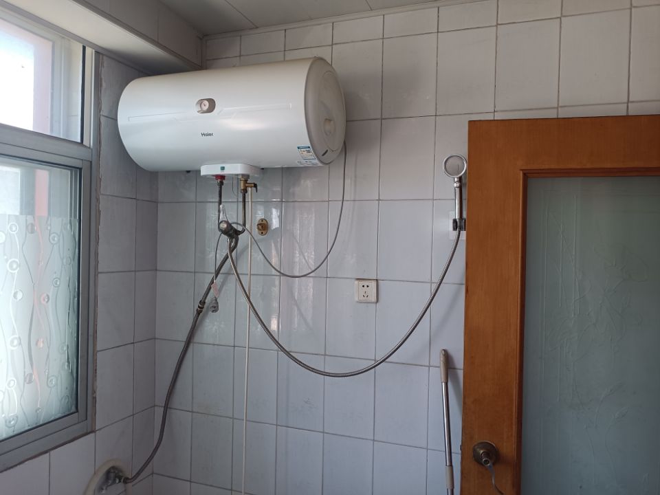 二實小對面家家悅樓上 吉房出租 二實小對面家家悅樓上 吉房出租