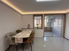 學(xué)子街一樓三室精裝修120平37萬