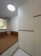 珠海路小區(qū)住人三樓87平兩室27萬