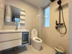 上海豪庭最南排電梯6樓110平三室兩衛(wèi)55.8萬