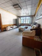 初家園好位置2000年混合結(jié)構(gòu)三樓136.7平30平車庫三室