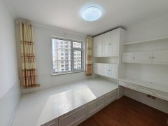 德紅世紀(jì)華府5樓東邊戶122平三室兩衛(wèi)精裝修53萬