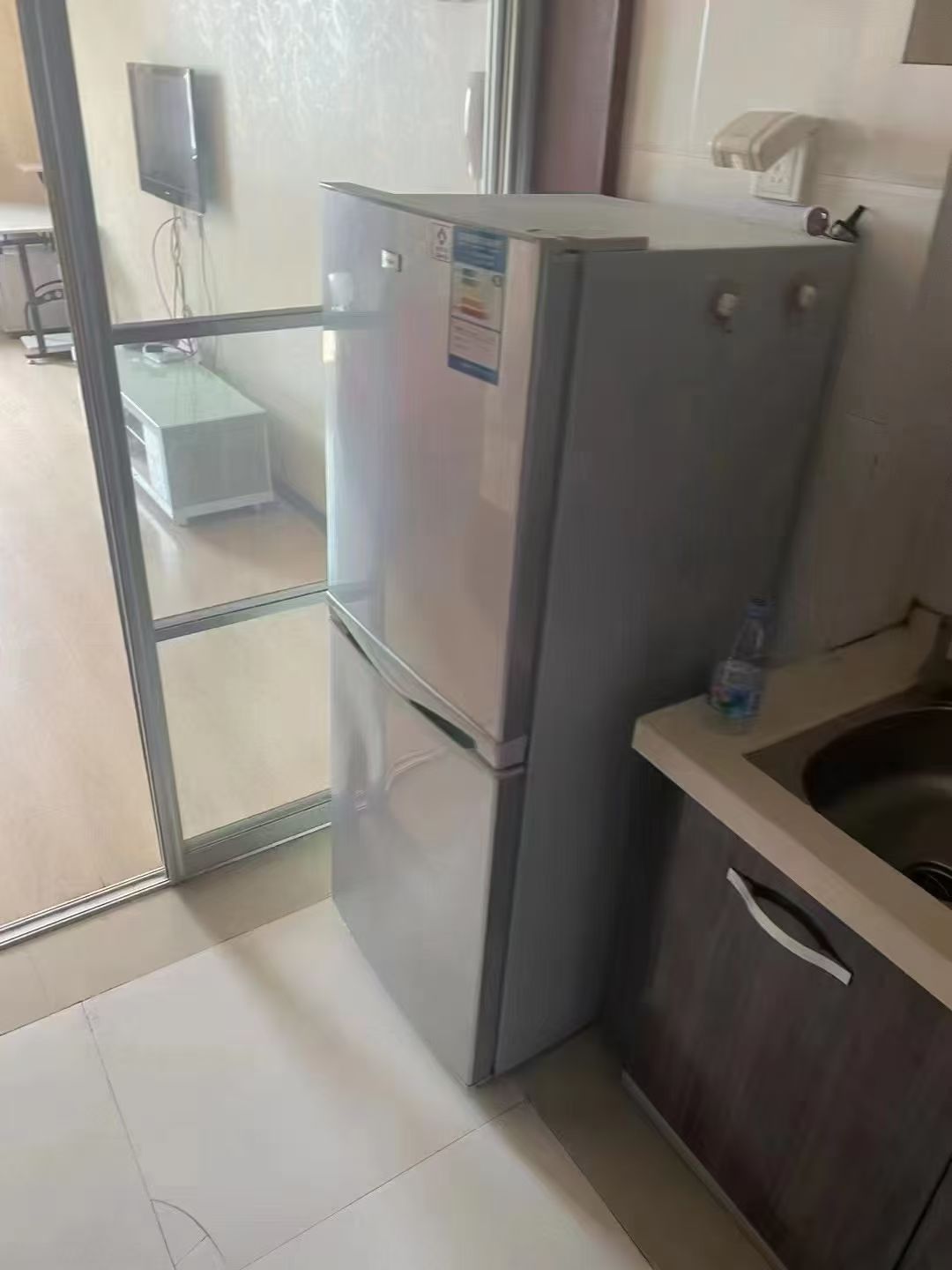 【出租】銀河世家公寓50左右平，900/月