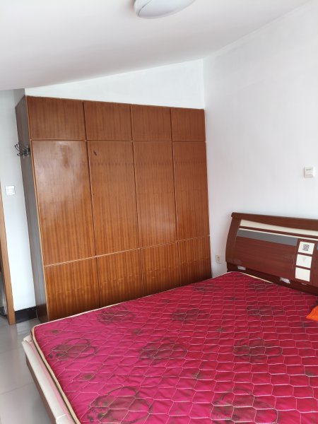 涼水灣鴻?；▓@小區(qū)精裝閣樓出租