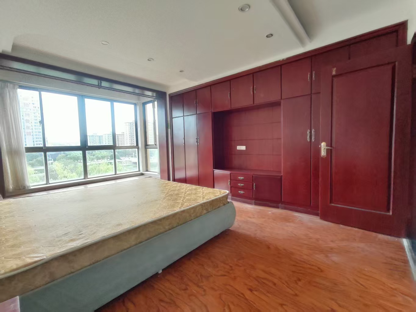 福泉名居186平河景風(fēng)水房出售