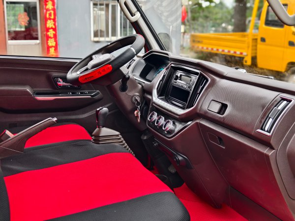 22年新款江鈴4.2米箱貨多臺(tái)出售 22年新款江鈴4.2米箱貨多臺(tái)出售