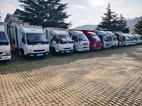 22年新款江鈴4.2米箱貨多臺(tái)出售 22年新款江鈴4.2米箱貨多臺(tái)出售