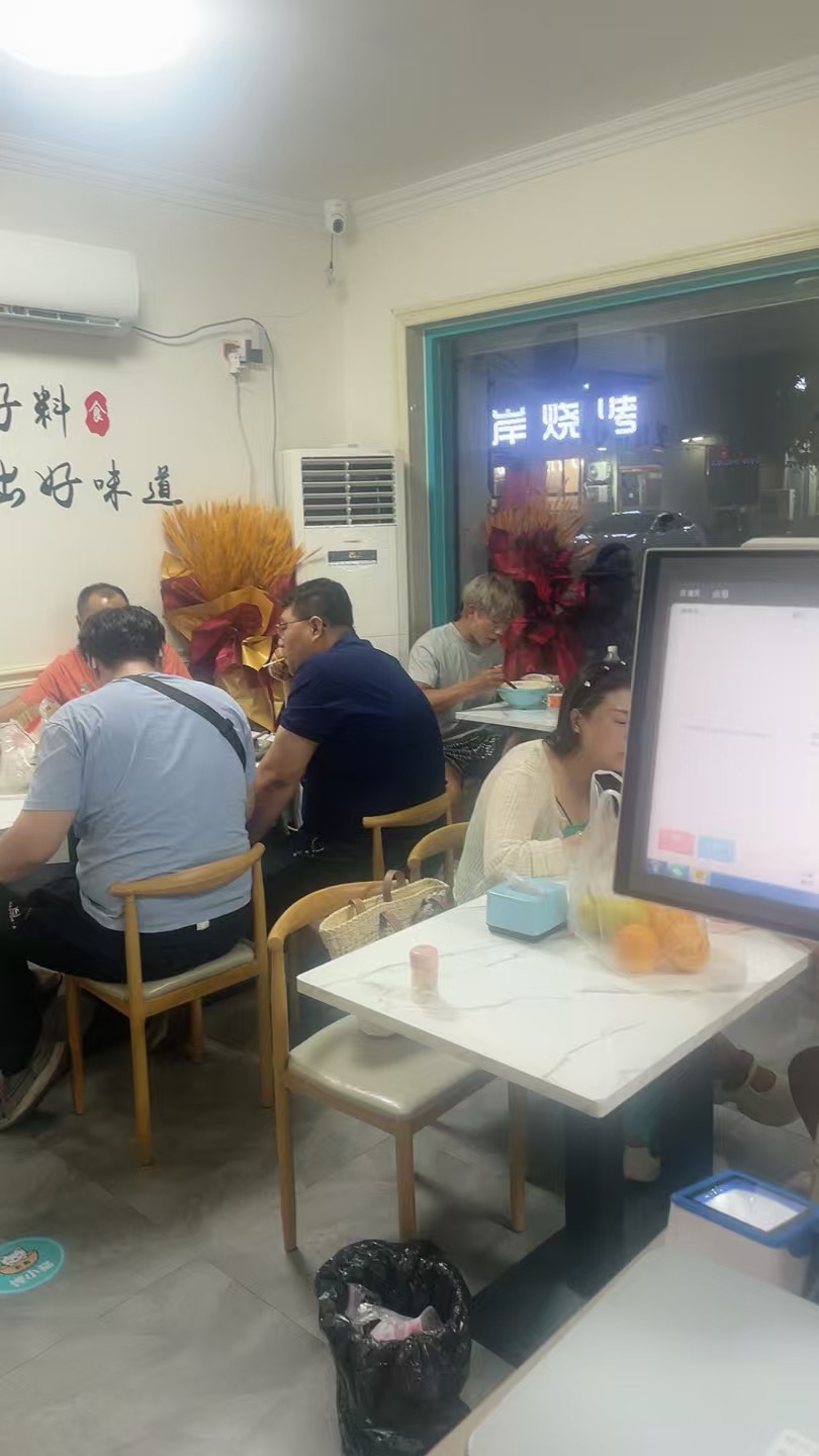 美食街旺鋪轉(zhuǎn)讓