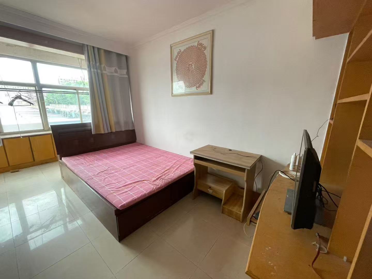 @700/月，興隆街，3樓3室