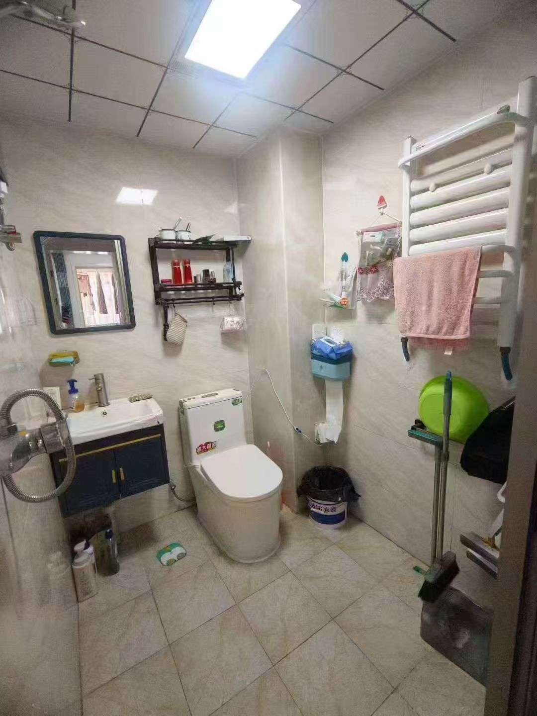 初家園多層住人一樓78.6平兩室精裝26.8萬 初家園多層住人一樓78.6平兩室精裝26.8萬