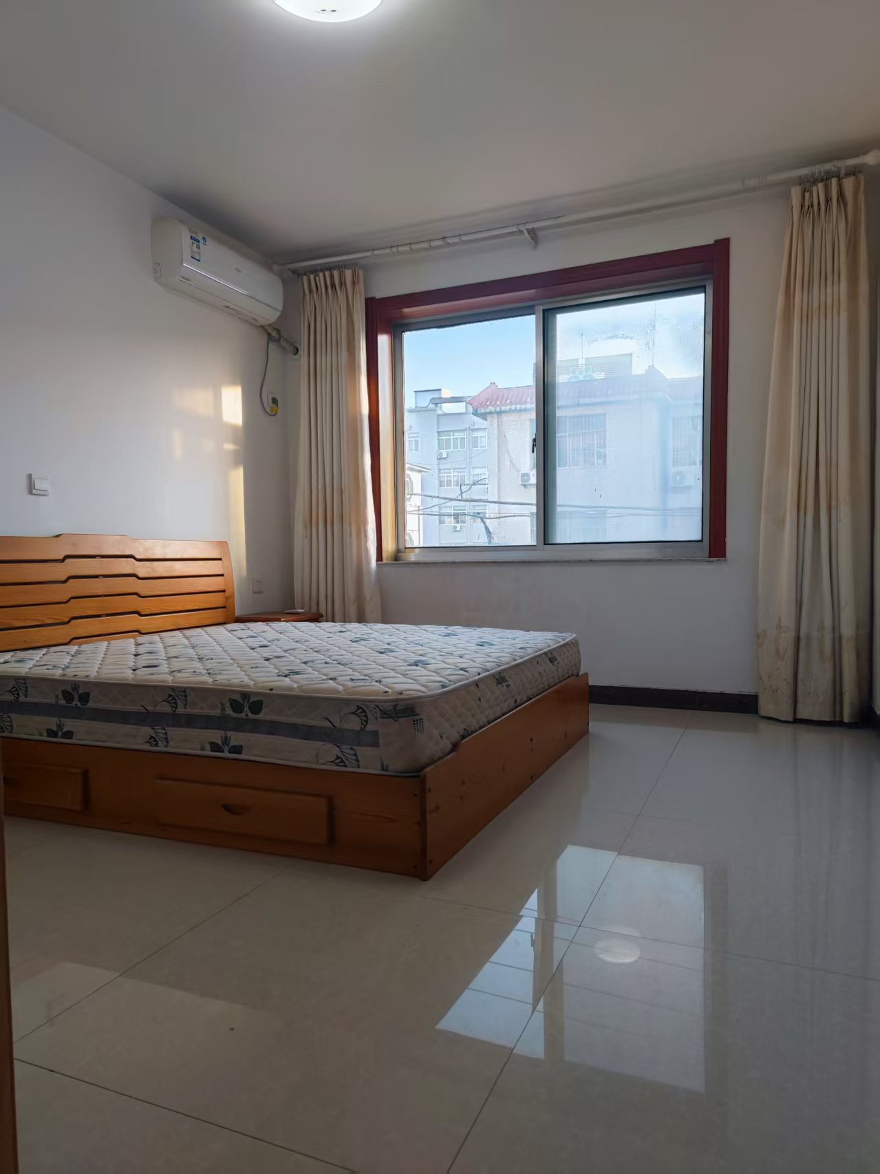 【出租】石馬街一樓95平2室精裝地暖月租/1000